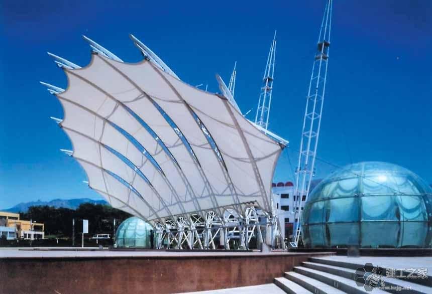 吐鲁番车棚膜结构网架